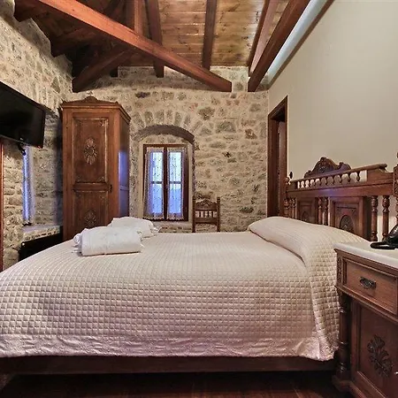 Gasthof Petrinos Pyrgos *